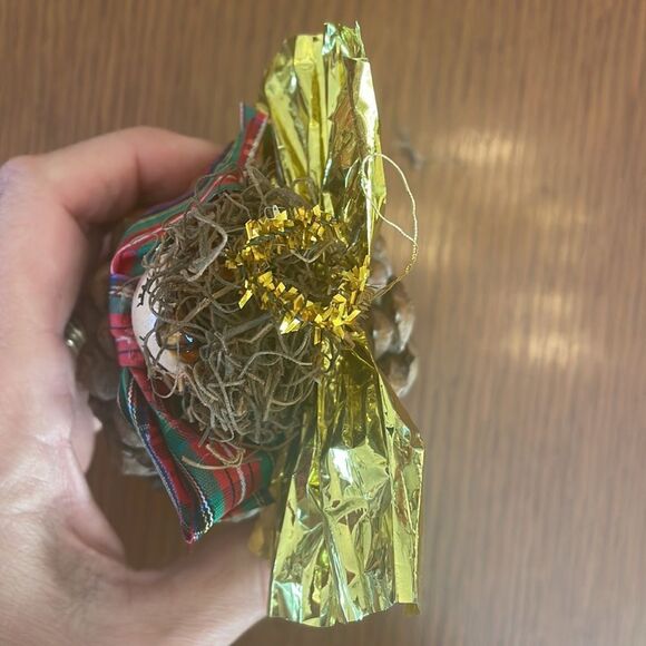 Fun & kitschy pine cone singing angel Christmas ornament with gold wings & halo - Picture 5 of 6